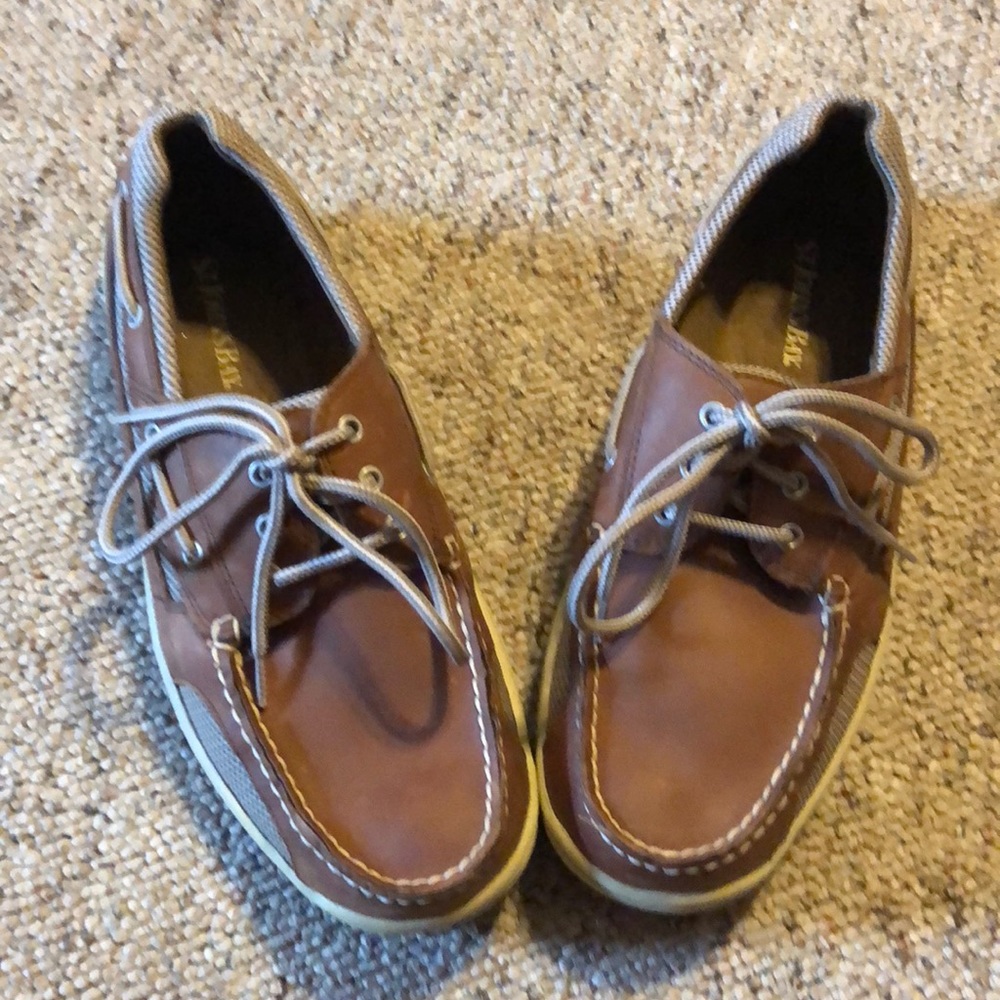 MENS St. John’s Bay Boat shoes size 9M